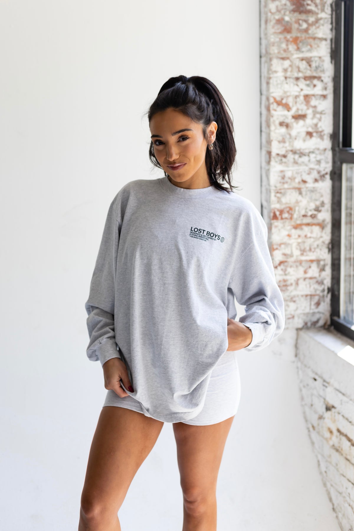 “NONSTOP” PREMIUM OVERSIZED LONG SLEEVE TEE IN ASH